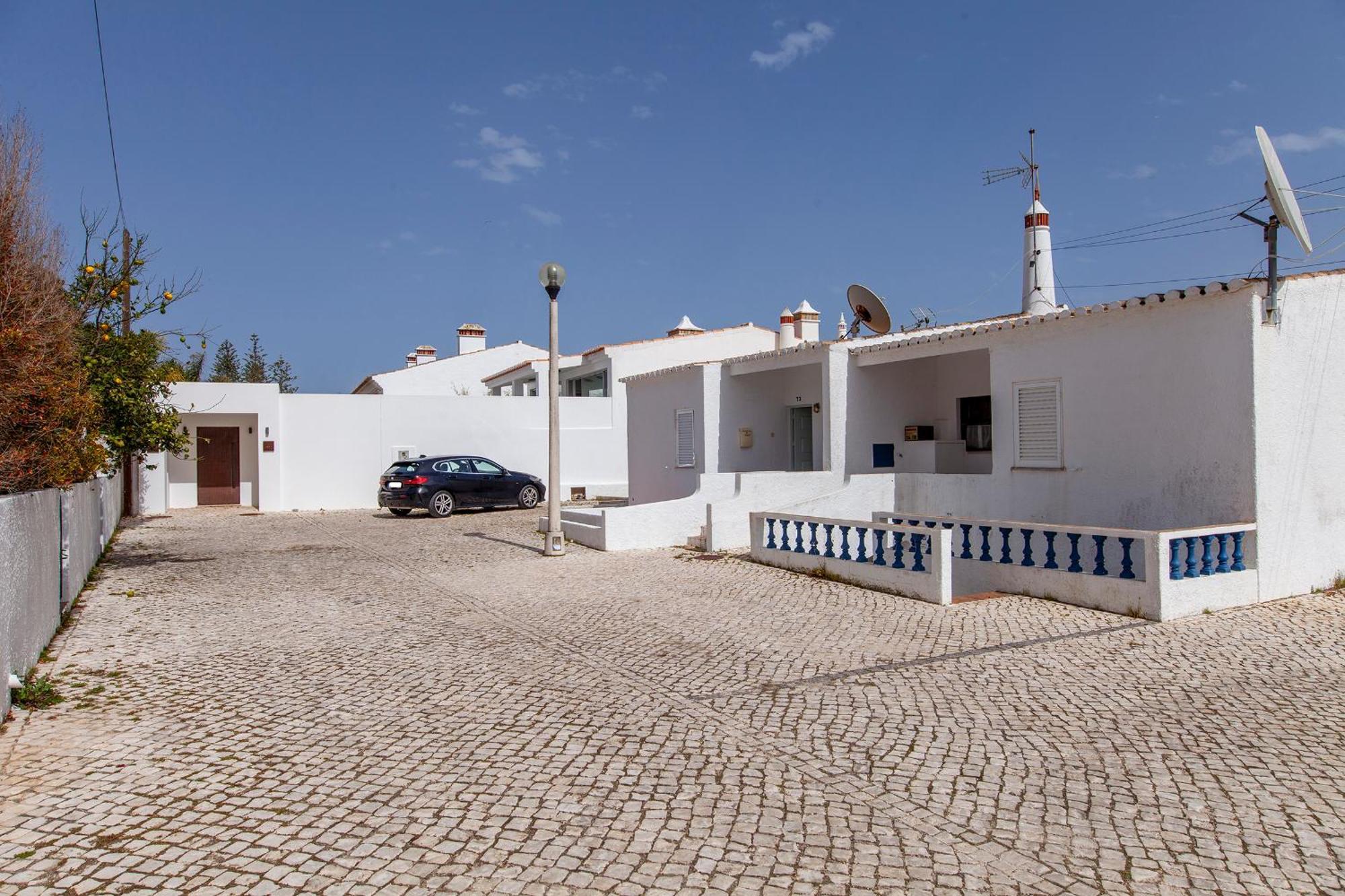 B86 - Beachline Apartment In Praia Da Luz Екстер'єр фото