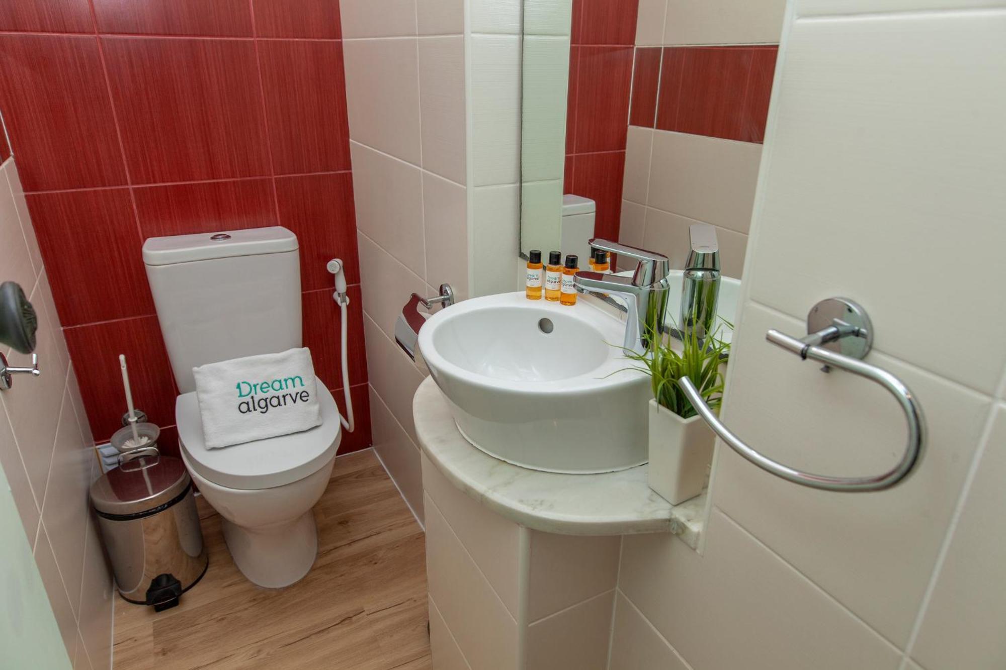 B86 - Beachline Apartment In Praia Da Luz Екстер'єр фото